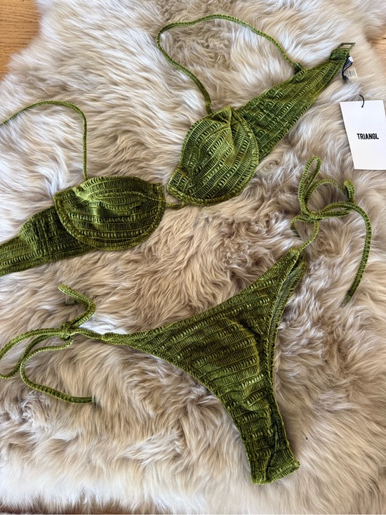 triangl swimwear Other - triangl swimwear Olive Green Velvet Bikini Bottom